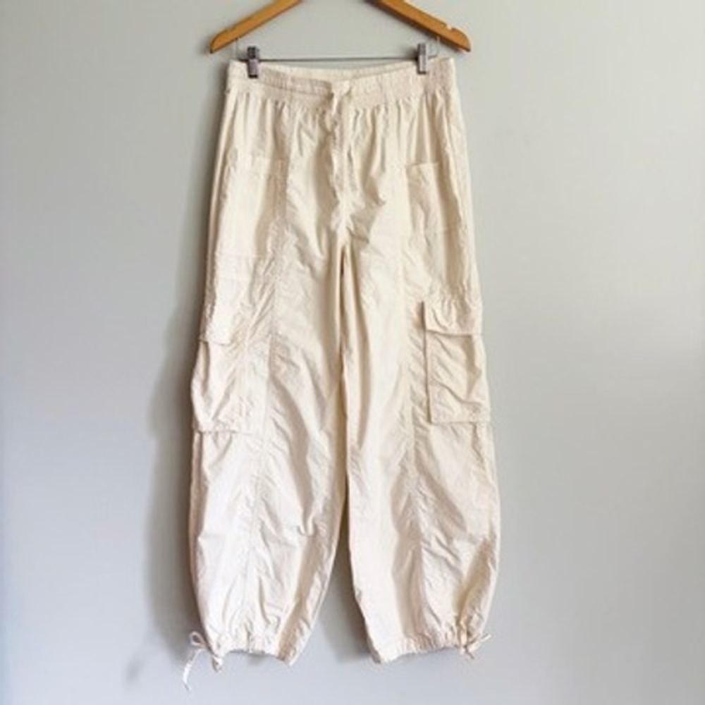 Aerie Womens Cream Cargo Utility Pants Size Medium Pull On Tie Cuffs Gorpcore